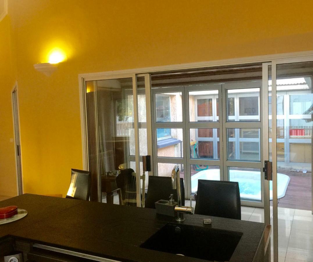 Sun Villa Chambre Chez L Habitant Saint-Denis Bagian luar foto